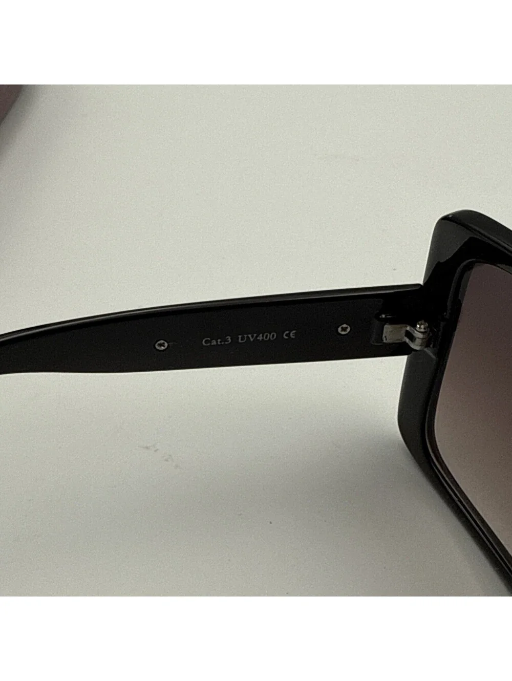 Camrose & Kross Jackie Kennedy Style Oversized Sunglasses w/ Case & Certificate